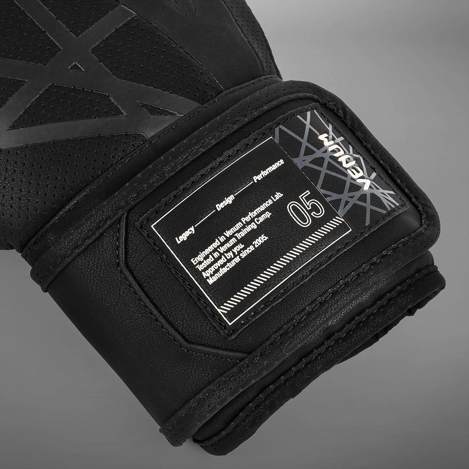 Venum Tecmo 2.0 Boxing Gloves - כפפות איגרוף ונום טאקמו