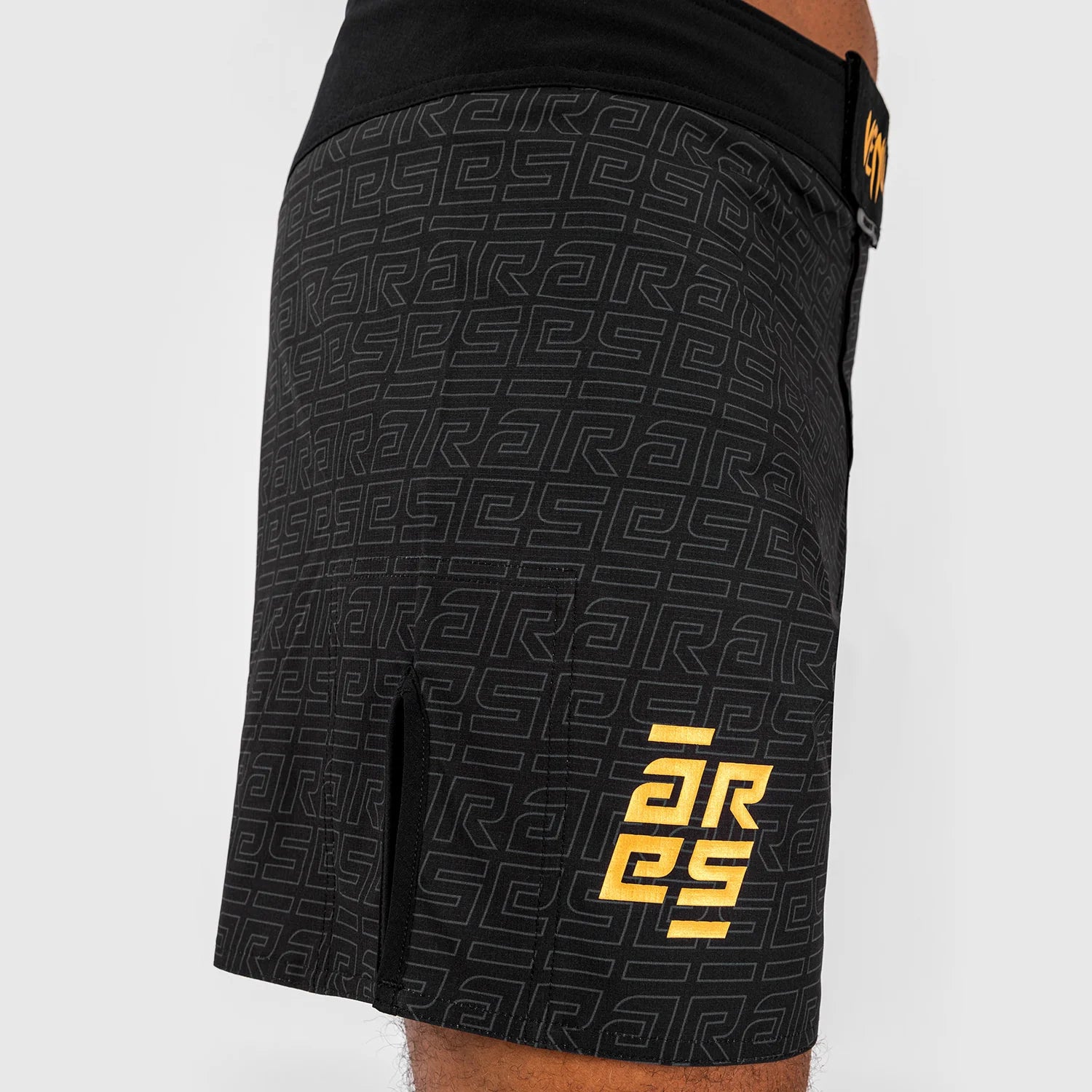 Venum x Ares Men’s Fight Shorts - מכנסי Ares ונום