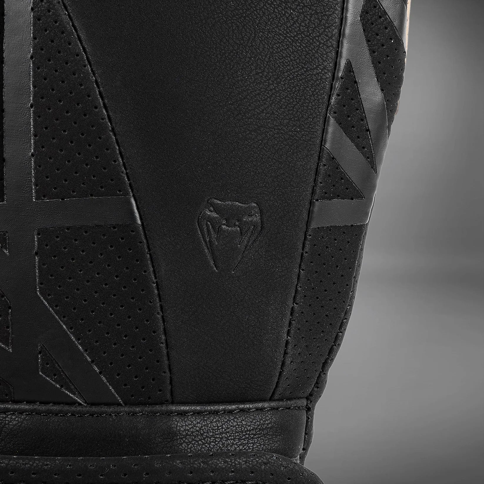Venum Tecmo 2.0 Boxing Gloves - כפפות איגרוף ונום טאקמו