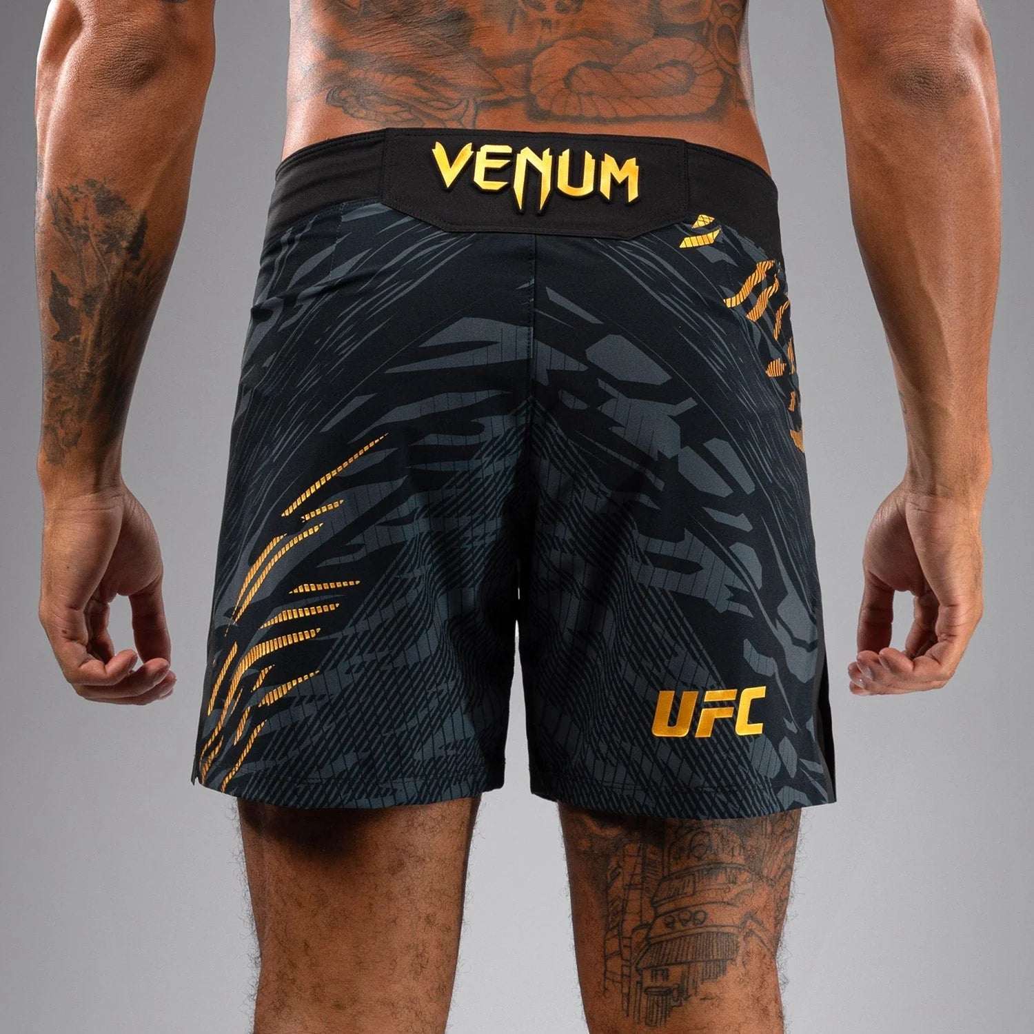 UFC Fusion by Venum Men’s Fight Short -  מכנסי לחימה UFC ונום