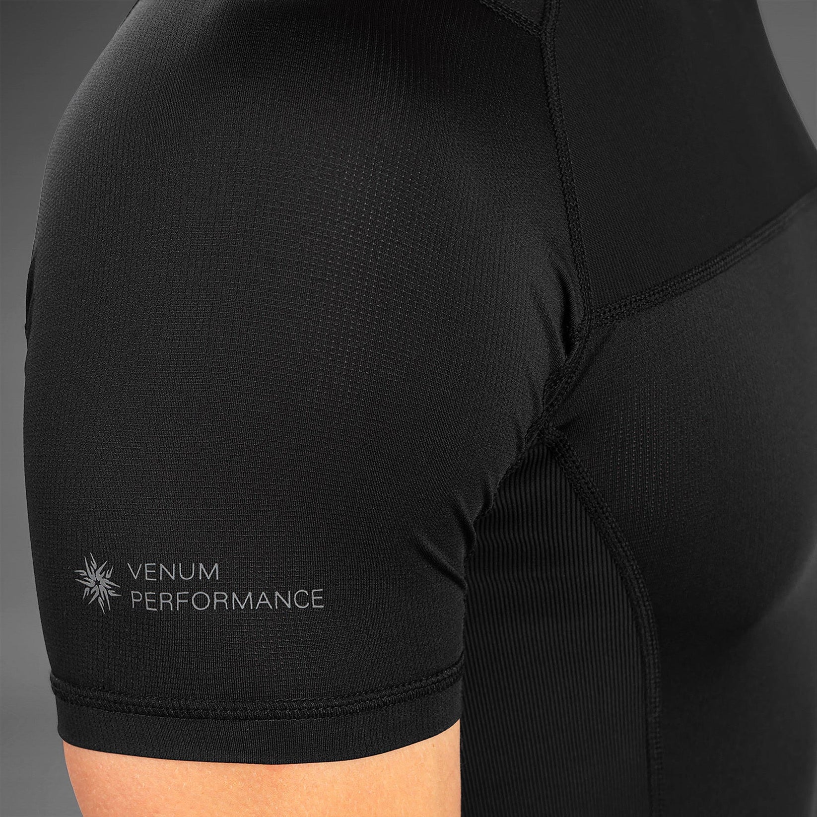 Venum G-Fit Air Rashguard Shortsleeve - ראשגארד G-FIT של ונום