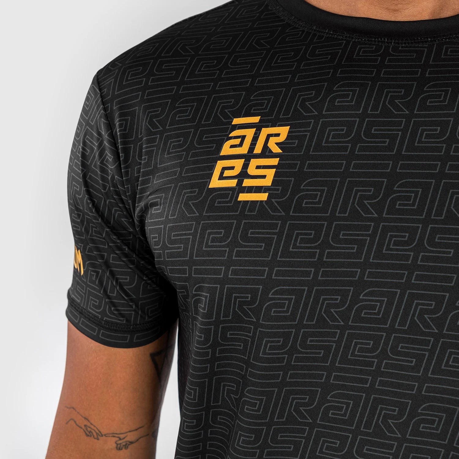 Venum x Ares Men’s Dry-Tech Shirt - חולצת דריפיט ונום Ares