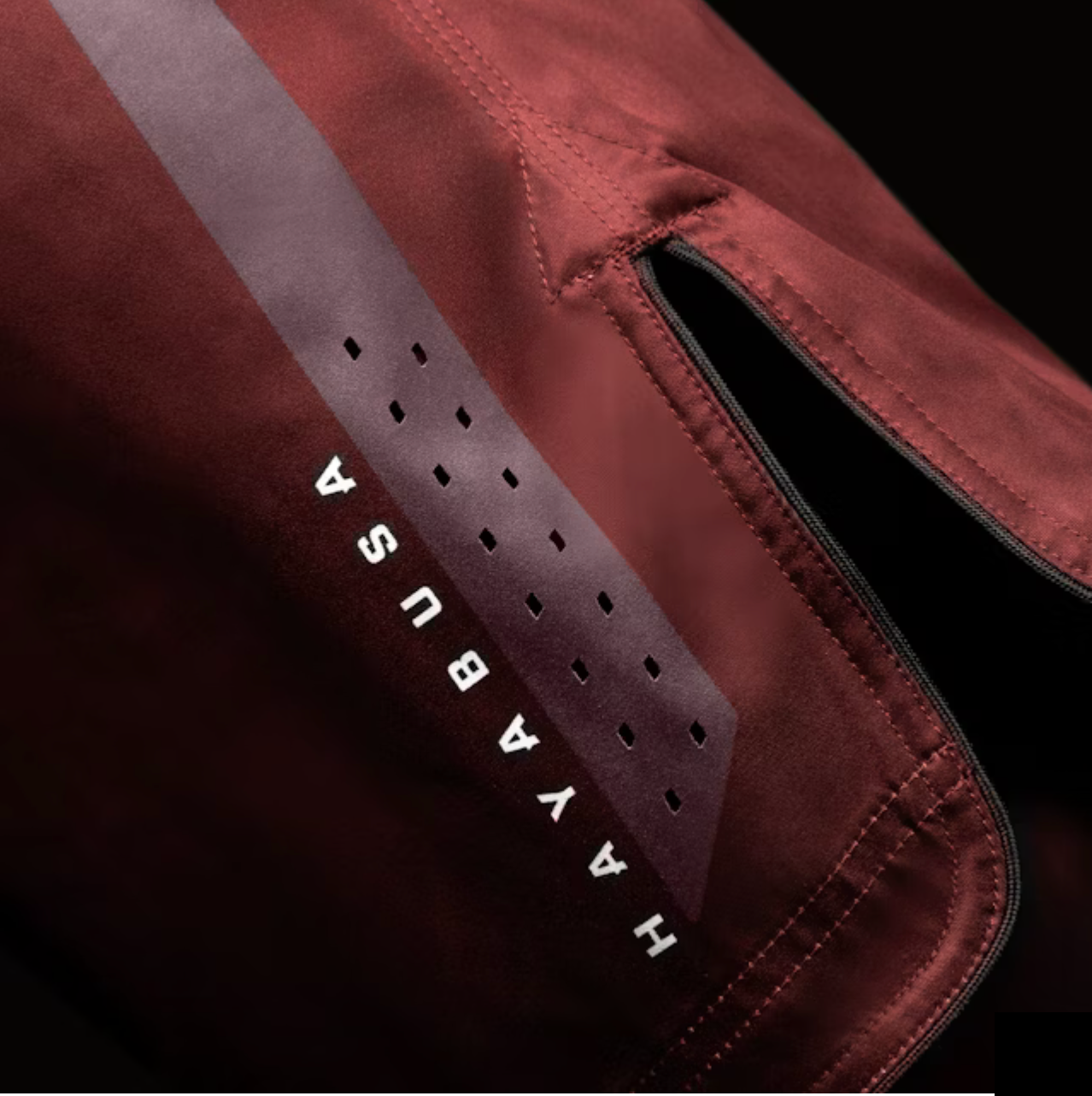 Hayabusa Men’s Core Mid-Thigh Fight Shorts- מכנסי לחימה היאבוסה