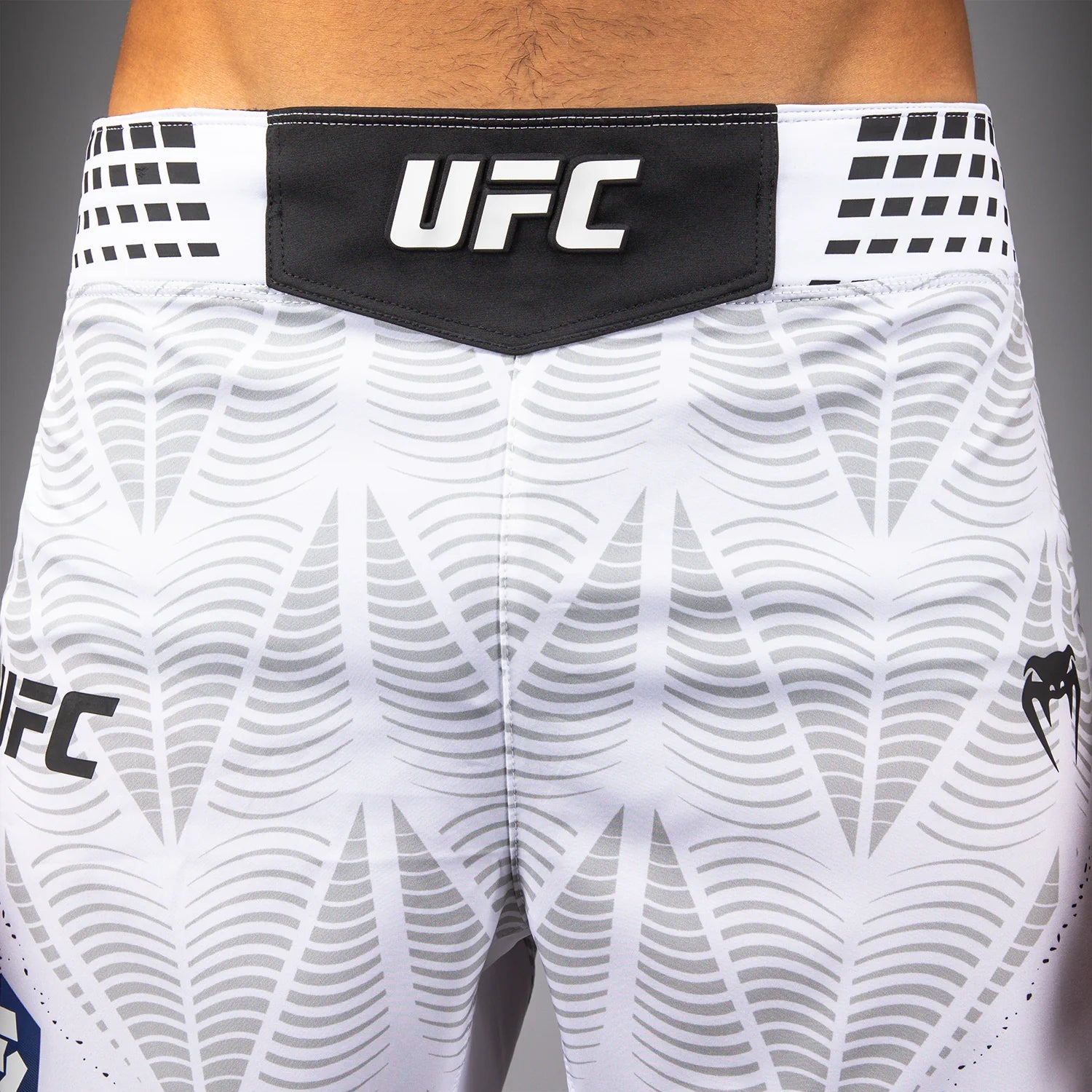 MEN'S UFC ZENITH BY VENUM AUTHENTIC FIGHT NIGHT SHORT - מכנסי ונום UFC מקוריים דגם זינט