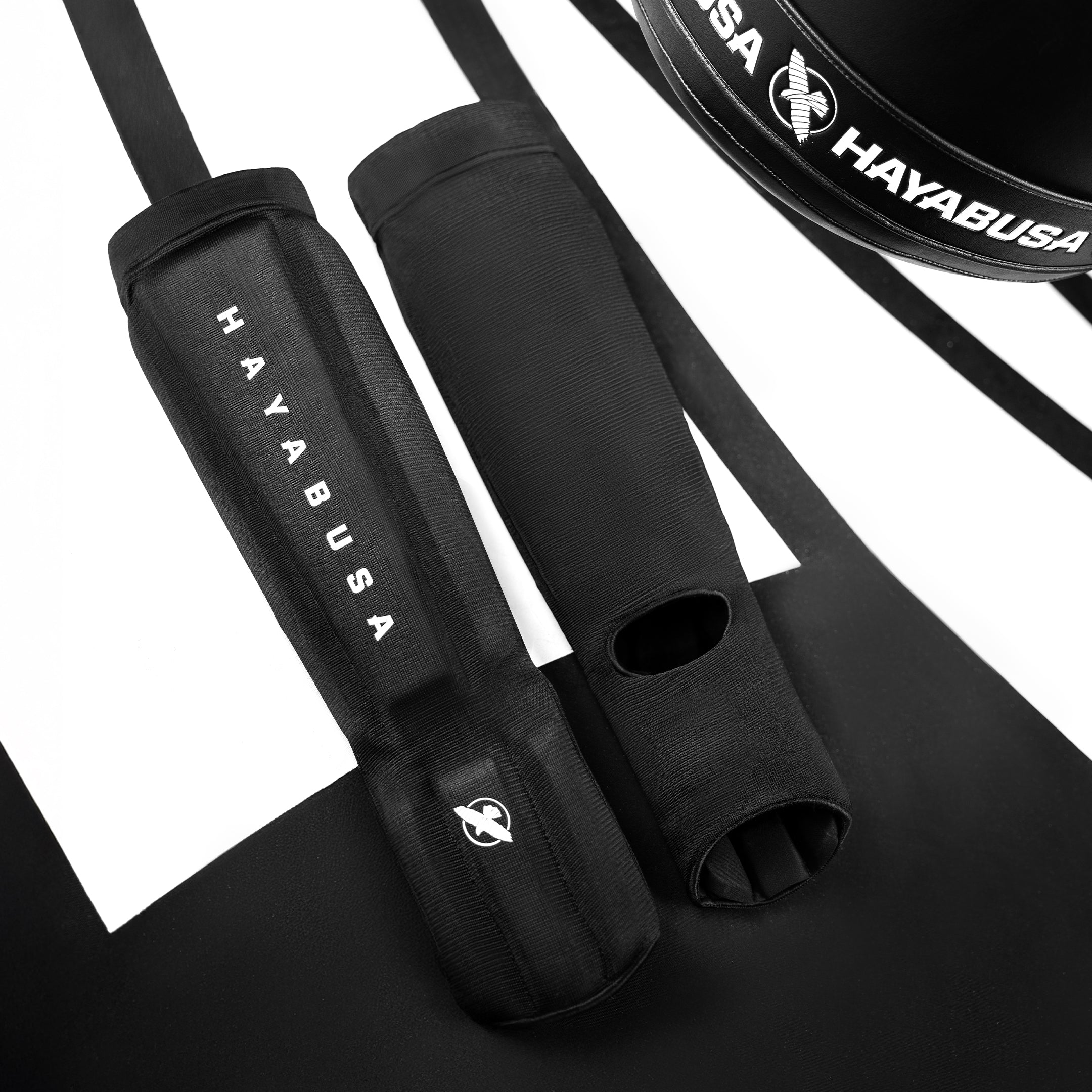 Hayabusa Core Sleeved Shin Guards - מגן שוקיים גרב היאבוסה
